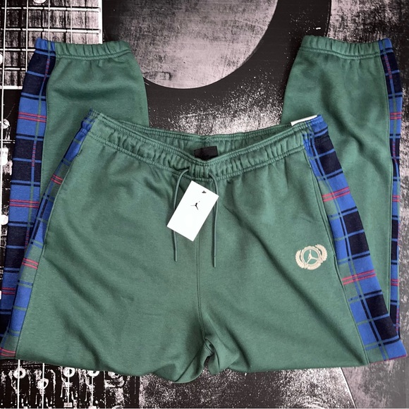 NWT Jordan Brooklyn Joggers - Picture 9 of 11